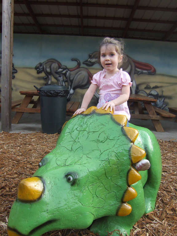 playground dino